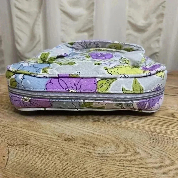 Vera Bradley Tech Organizer Watercolor - Picture 6 of 12